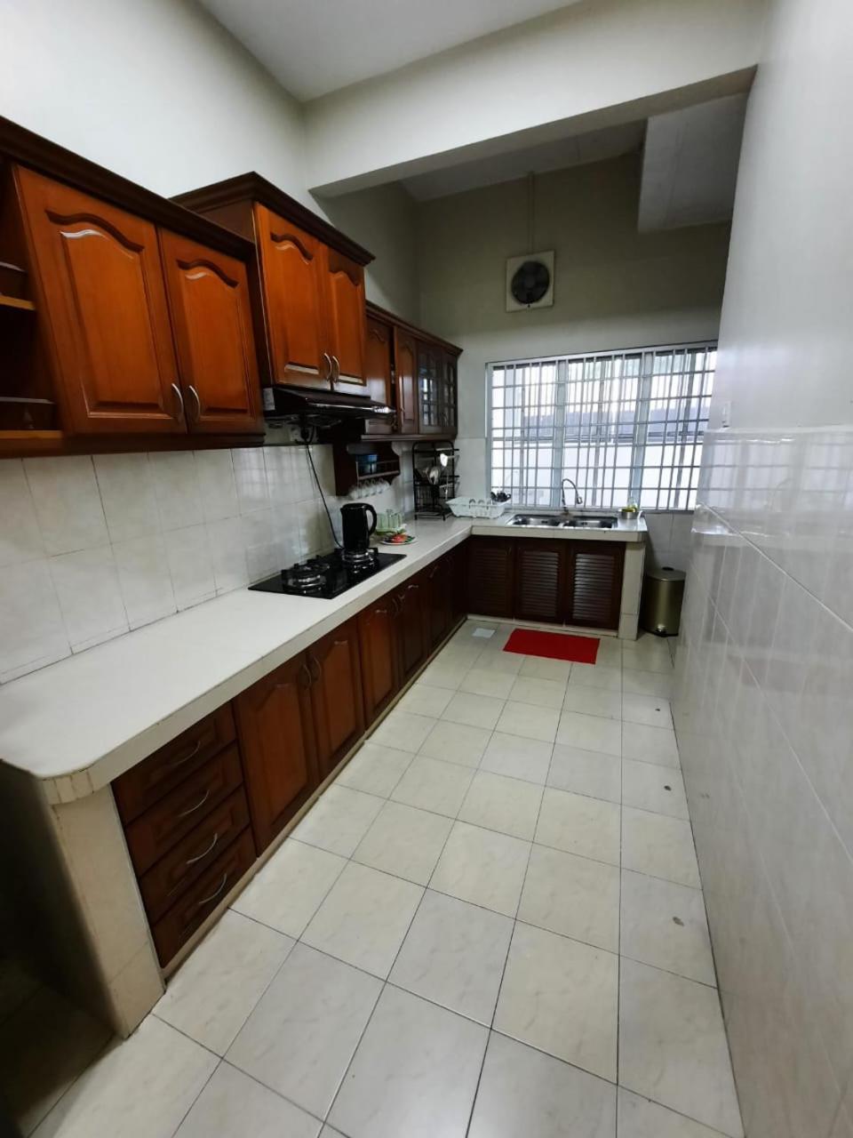 Homestay Dr. Z Klang Esterno foto