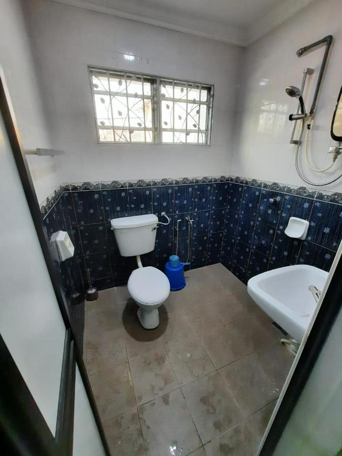 Homestay Dr. Z Klang Esterno foto